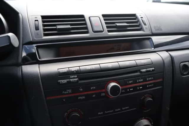 Mazda 3 (2005) thumbnail 5