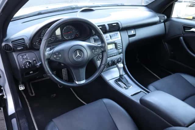 Mercedes-Benz CLC (2010) thumbnail 2