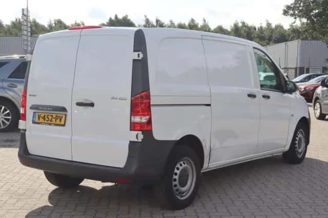 Mercedes-Benz Vito (2018) thumbnail 2