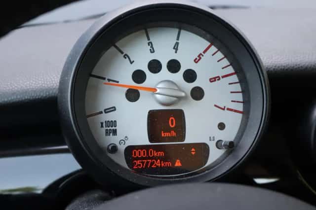 MINI Clubman (2012) thumbnail 5