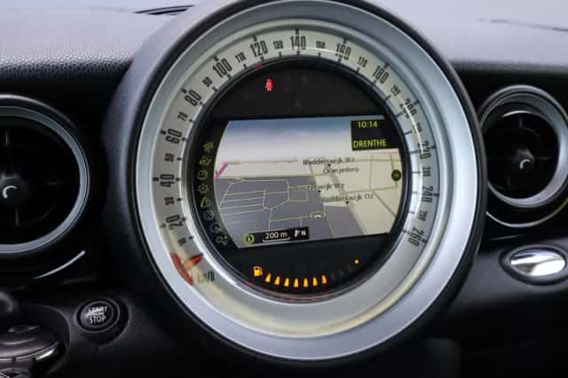 MINI Clubman (2012) thumbnail 6