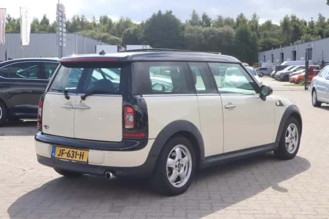 MINI Clubman (2008) thumbnail 2