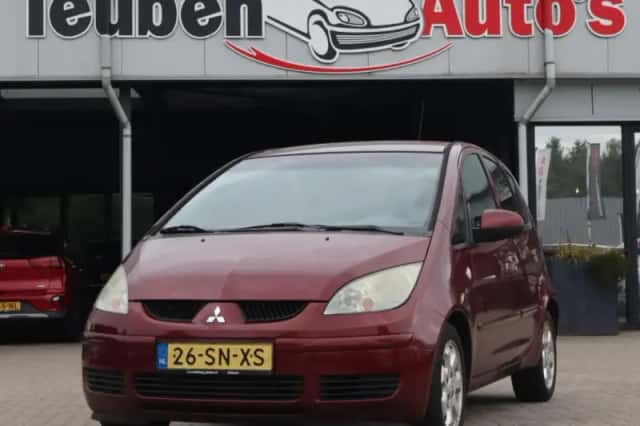 Mitsubishi Colt (2006) thumbnail 1