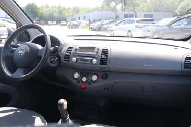 Nissan Micra (2003) thumbnail 5