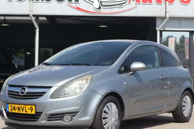 Opel Corsa (2010) thumbnail 1