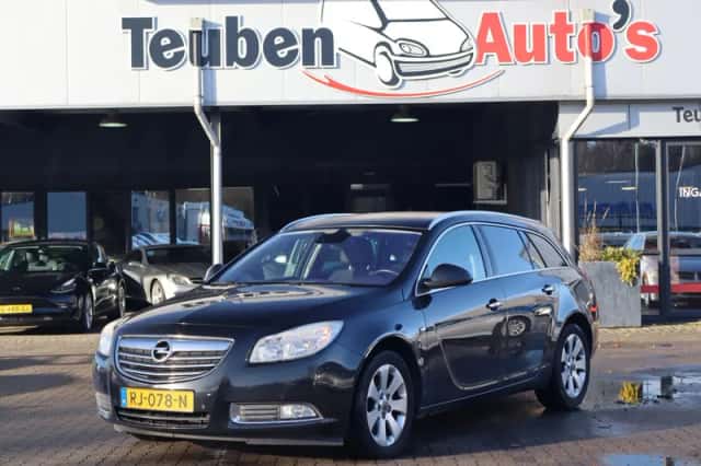 Opel Insignia (2012) thumbnail 2