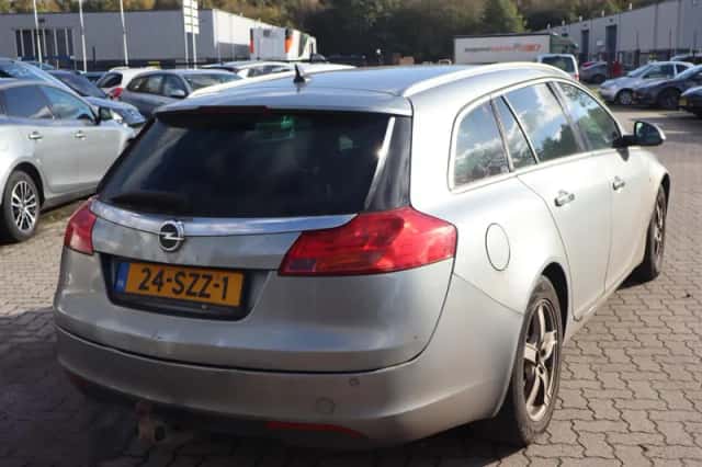 Opel Insignia (2012) thumbnail 4