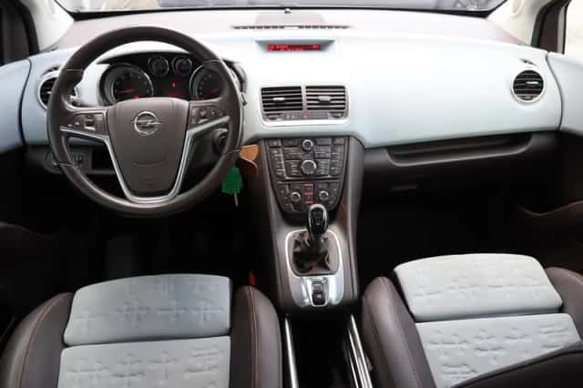 Opel Meriva (2012) thumbnail 3