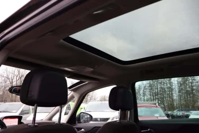 Opel Zafira (2015) thumbnail 5