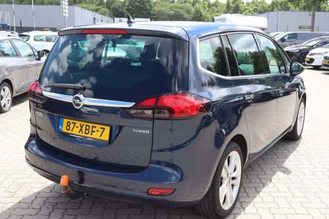 Opel Zafira (2012) thumbnail 6