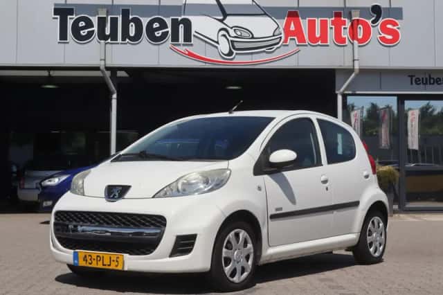 Peugeot 107 (2011) thumbnail 2