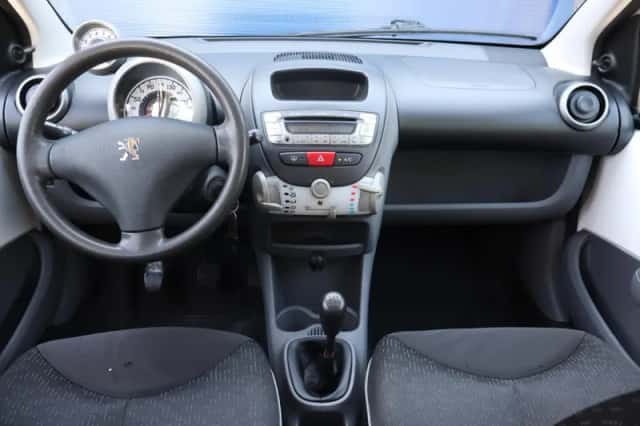 Peugeot 107 (2011) thumbnail 4