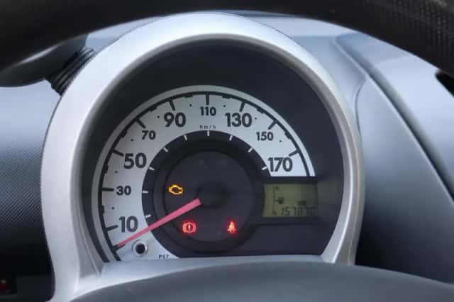 Peugeot 107 (2011) thumbnail 6