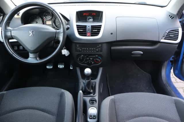 Peugeot 206 (2011) thumbnail 6