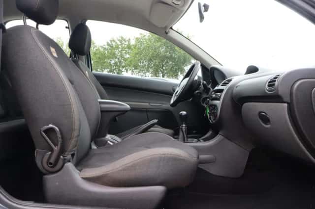 Peugeot 206 (2008) thumbnail 4