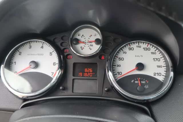 Peugeot 207 (2009) thumbnail 5