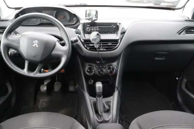 Peugeot 208 (2012) thumbnail 3