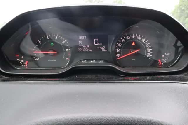 Peugeot 208 (2012) thumbnail 5