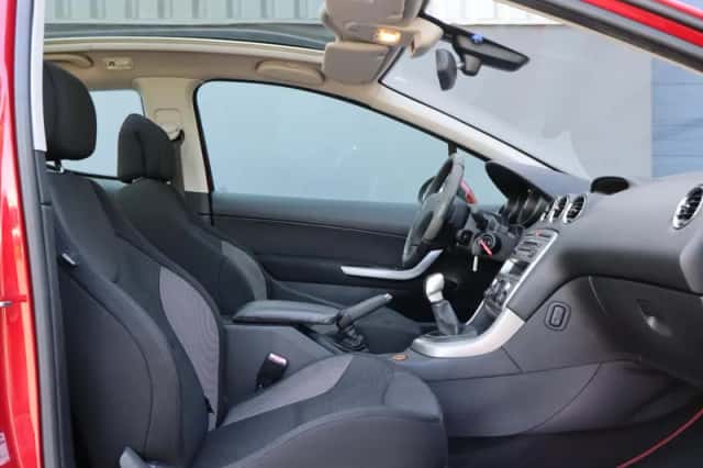 Peugeot 308 (2008) thumbnail 5