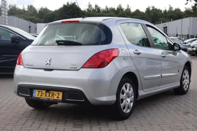 Peugeot 308 (2011) thumbnail 3