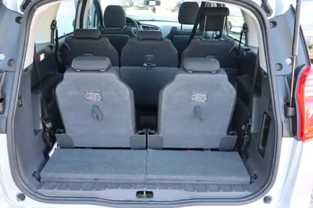 Peugeot 5008 (2011) thumbnail 6