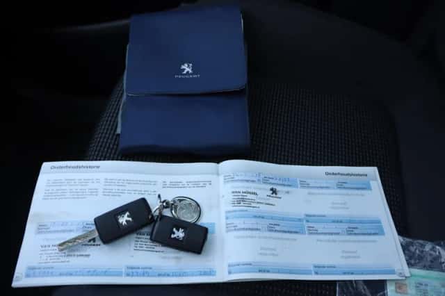 Peugeot 5008 (2014) thumbnail 4
