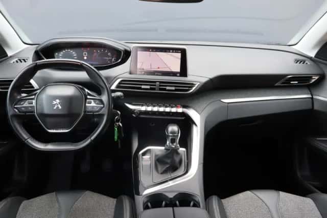 Peugeot 5008 (2019) thumbnail 4