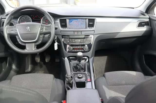 Peugeot 508 (2011) thumbnail 4