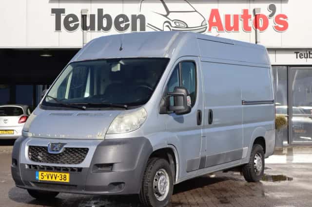 Peugeot Boxer (2012) thumbnail 2