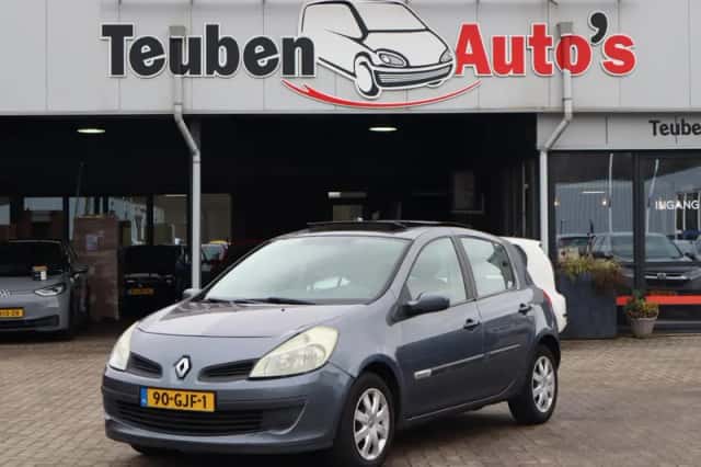 Renault Clio (2008) thumbnail 2