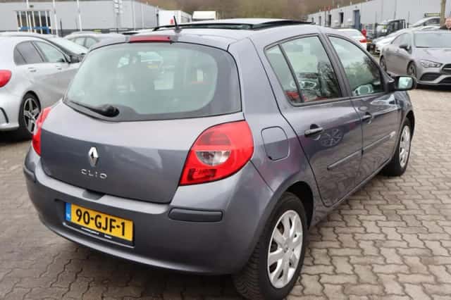 Renault Clio (2008) thumbnail 6