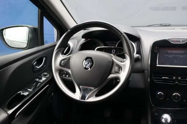 Renault Clio (2015) thumbnail 5