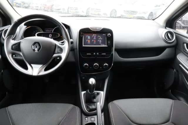 Renault Clio (2015) thumbnail 4