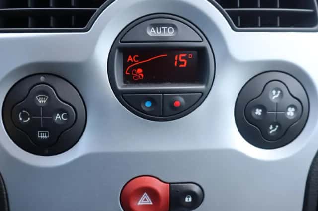 Renault Modus (2006) thumbnail 5