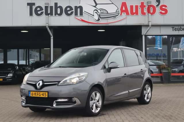 Renault Scénic (2012) thumbnail 2