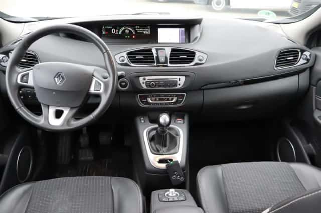 Renault Scénic (2012) thumbnail 3