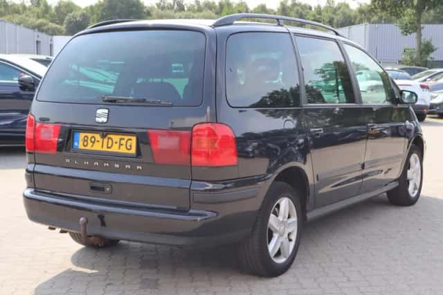 SEAT Alhambra (2006) thumbnail 3