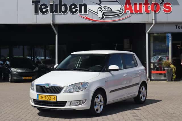 Škoda Fabia (2012) thumbnail 2