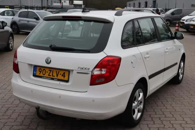 Škoda Fabia (2012) thumbnail 6