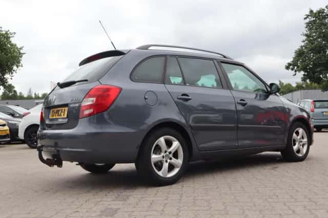 Škoda Fabia (2011) thumbnail 3