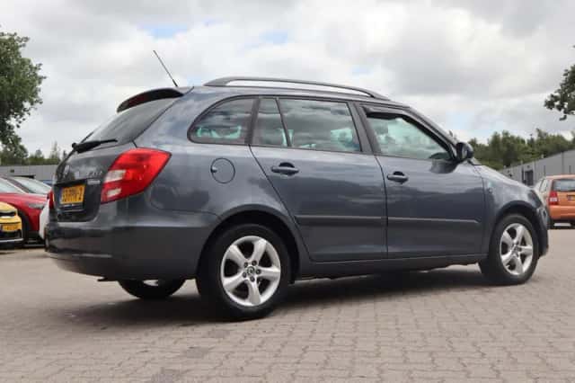 Škoda Fabia (2011) thumbnail 3
