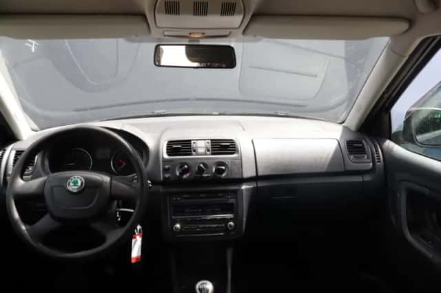 Škoda Fabia (2011) thumbnail 5
