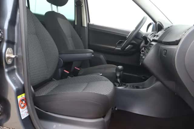 Škoda Fabia (2011) thumbnail 6