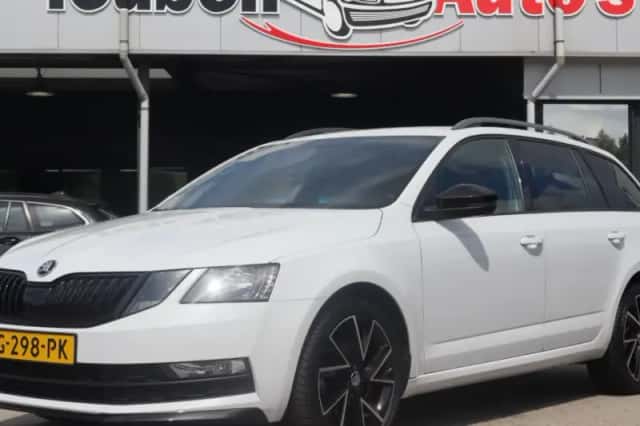 Škoda Octavia (2019) thumbnail 1