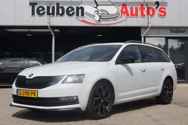 Škoda Octavia (2019) thumbnail 2