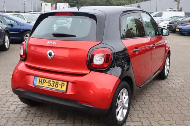 Smart Forfour (2015) thumbnail 4
