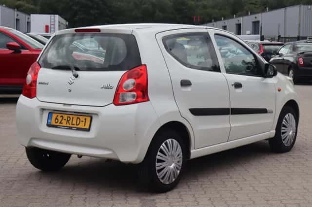 Suzuki Alto (2011) thumbnail 3