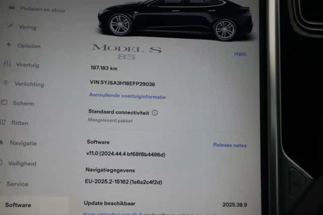 Tesla Model S (2014) thumbnail 4
