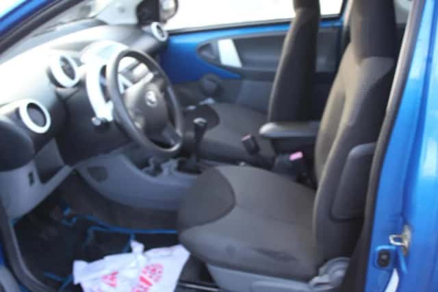 Toyota Aygo (2009) thumbnail 6