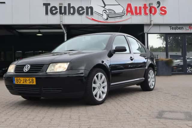 Volkswagen Bora (2002) thumbnail 2